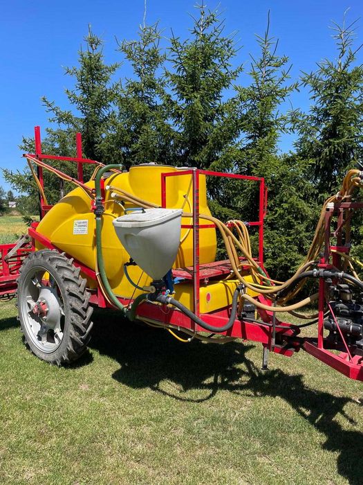 Opryskiwacz 2500l z rozwadniaczem