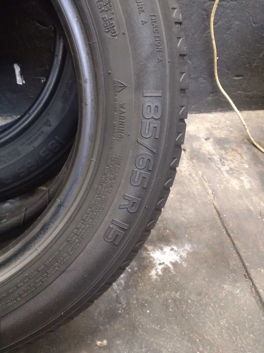 2 Pneus 185/65/15 Michelin
