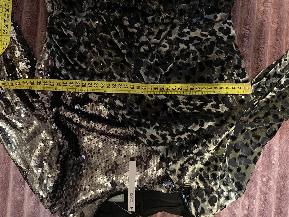 Сукня asos в паєтках