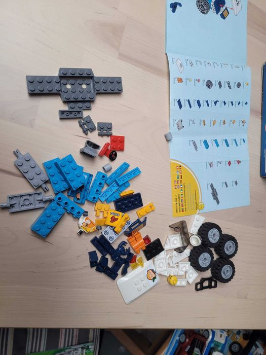 Zestaw Lego City - Pustynna wyścigówka 60118, komplet