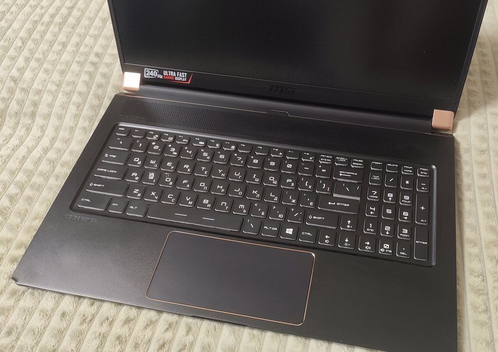 MSI GS75 Stealth 10SF / i7-10875H / RTX 2070 Max-Q / 32GB / 1TB / 240Hz