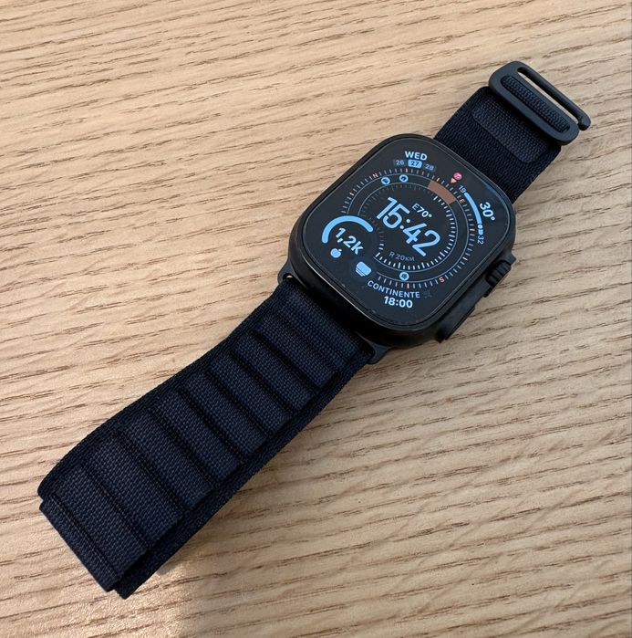 Apple Watch Ultra 3 - black titanium cellular