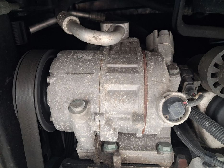 Kompresor sprężarka pompa klimatyzacji klimy Denso 6SEU14C Audi A3 A4 A5 A6 A7 A8 Q5 Volkswagen Golf Passat Polo Touran Fox Seat Ibiza Cordoba Exeo Skoda Fabia Octavia Roomster 6Q0820803J GWARANCJA