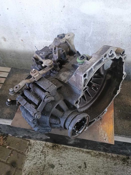 Skrzynia biegów DUU Golf IV Bora Leon I Toledo Audi A3 Octavia I 1.6b