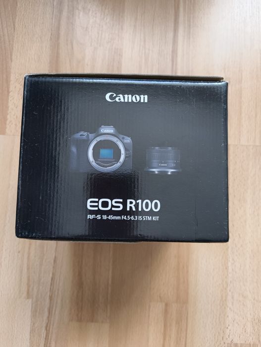Бездзеркальний фотоапарат Canon EOS R100 kit 18-45mm IS STM