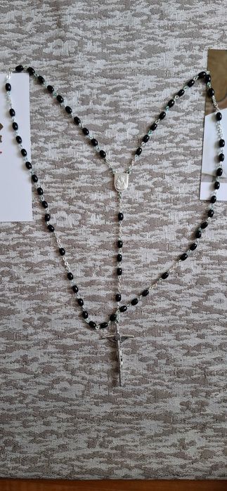 Różaniec papieski ofiarowany i poświęcony przez Papieża Franciszka