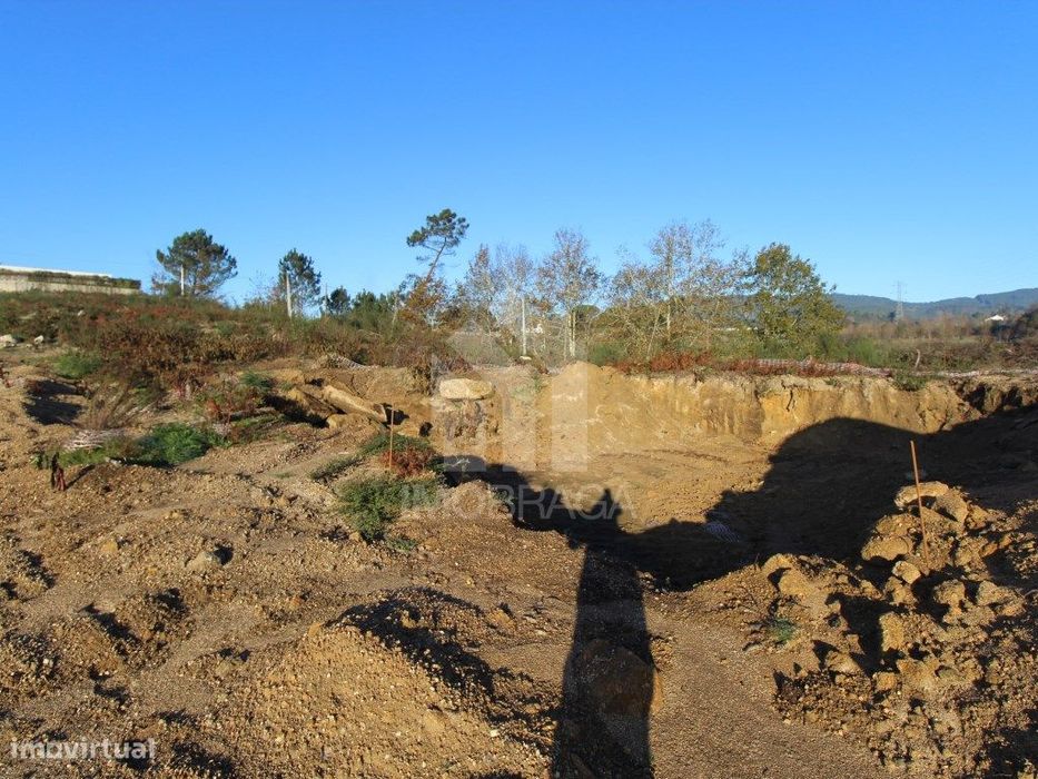 Venda de Lote de Gaveto em Águas Santas, Póvoa de Lanhoso