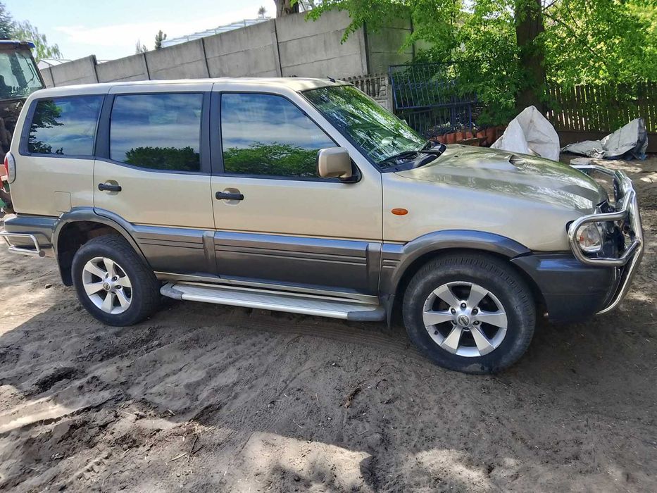 Nissan Terrano 2004 r. 3.0 Diesel 4x4  7 osobowy