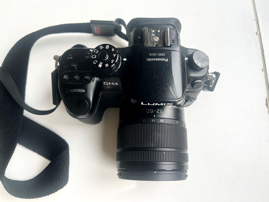 Máquina fotográfica Panasonic Lumix GH4