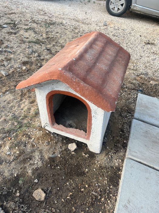 Casota de cão em cimento