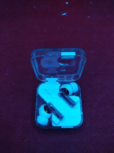 uszkodzony słuchawki bezprzewodowe dokanałowe nothingear bluetooth