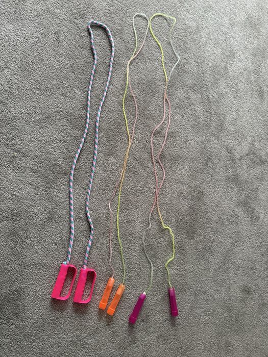 Скакалка, дитяча скакалка