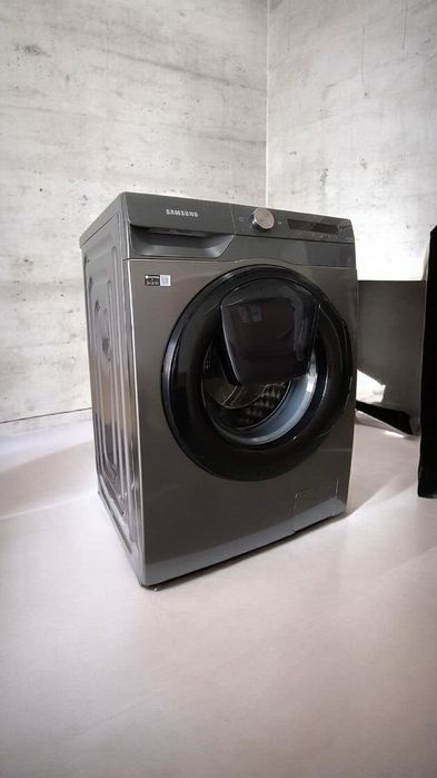 Máquina de Lavar Roupa Samsung Addwash