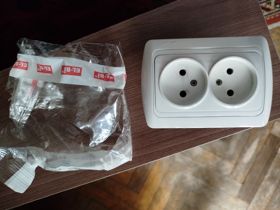 Розетка фірми-"El-bi"-Б/У