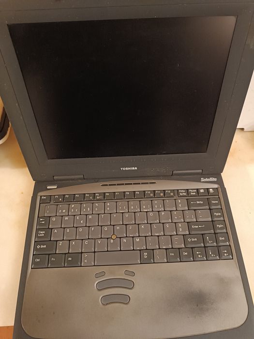 Portátil Toshiba satellite antigo