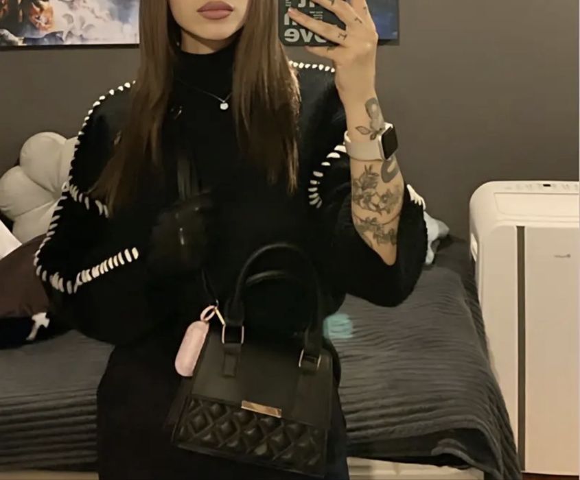 светр жіночій стильний  розмір Л