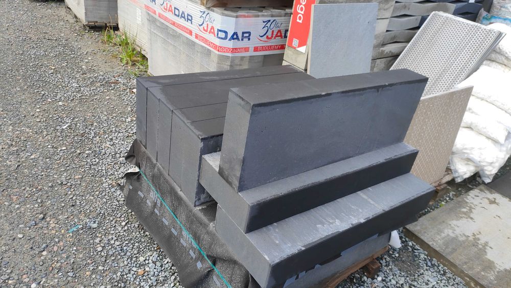 Filar podstawa pod pompę piec 90x30x11 stopień schody palisada beton