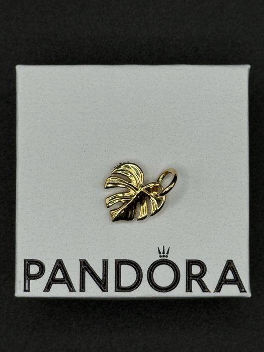 Pandora Charms listek Monstery pozłacany