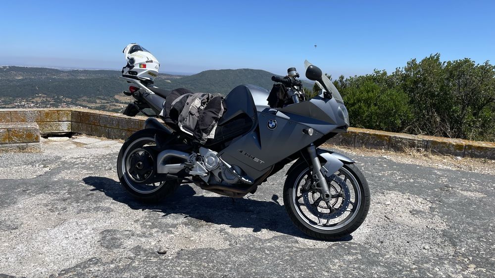 BMW F800ST.