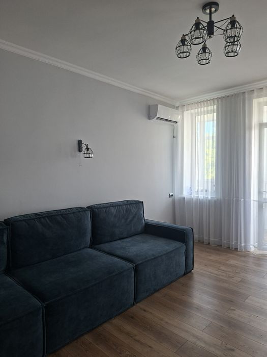 Продам 3-х кім.,новий ремонт,сталінка,центр,набережна,пров.Крупської 4