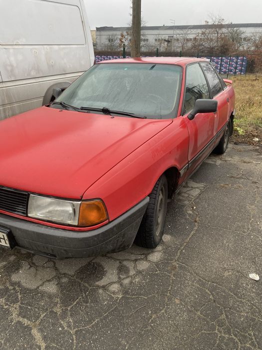 Audi 80 1,8 механика ( торг)