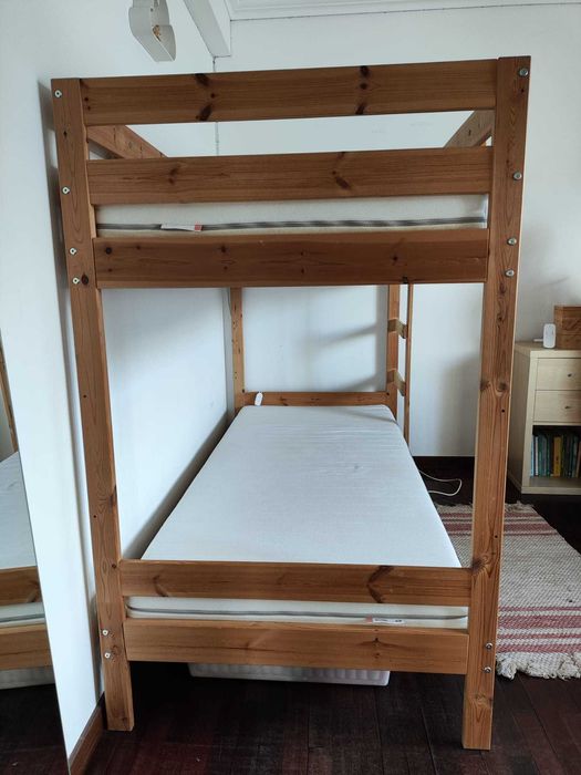 (1) Beliche Ikea Mydal + (2) Colchão de espuma ÅFJÄLL