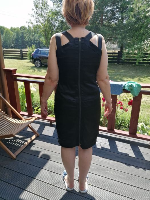 Piękna sukienka, czarna firmy Bolero rozm. 42/44