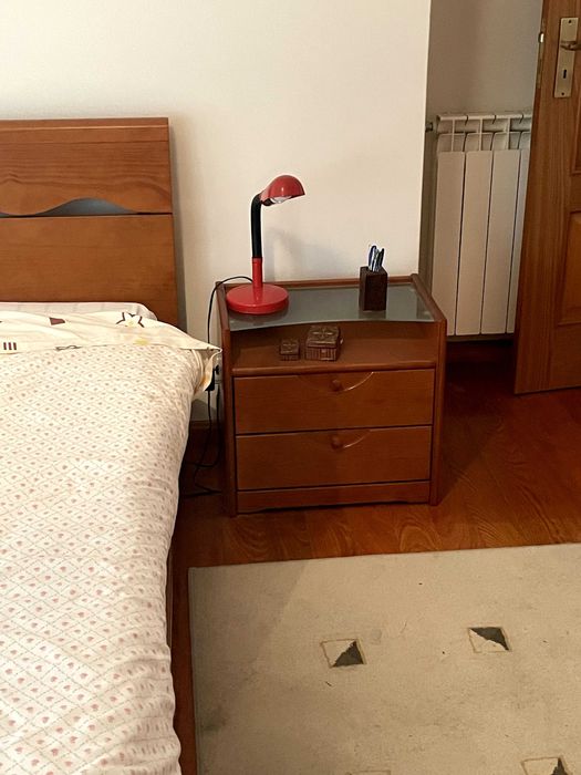 Cama de casal 140x190 com colchão - madeira maciça