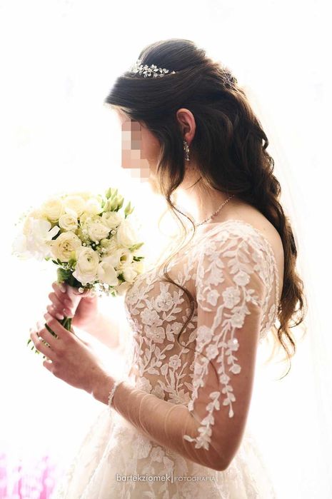 Suknia ślubna r. 36/38