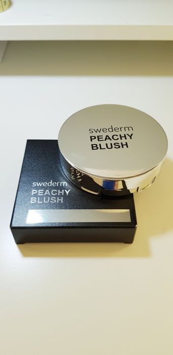 Swederm Peachy Blush, róż do policzków, brzoskwiniowy