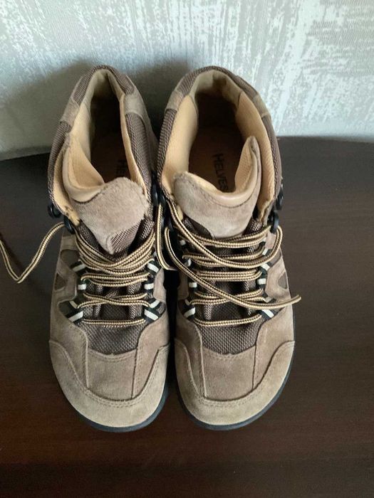 Черевики жіночі Clarks, Gabor, Helvesko