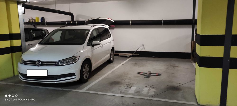 Miejsce postojowe w garażu - ul. Jutrzenki 58-62 Wrocław (KLECINA)