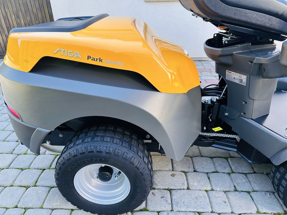 Kosiarka Rider Stiga Park 320 PW wspomaganie 2021r jak nowa piękna