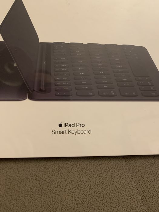 Sprzedam oryginalną klawiaturę Apple Smart Keyboard do iPad Pro 10.5”