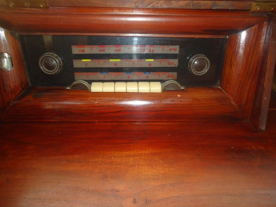 Móvel Rádio Gira Discos Marca PHILIPS