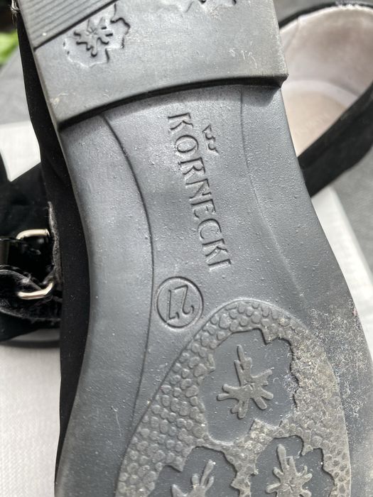 Buty Kornecki dla dziewczynki rozm. 27  jak nowe