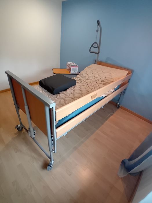 Cama articulada como nova