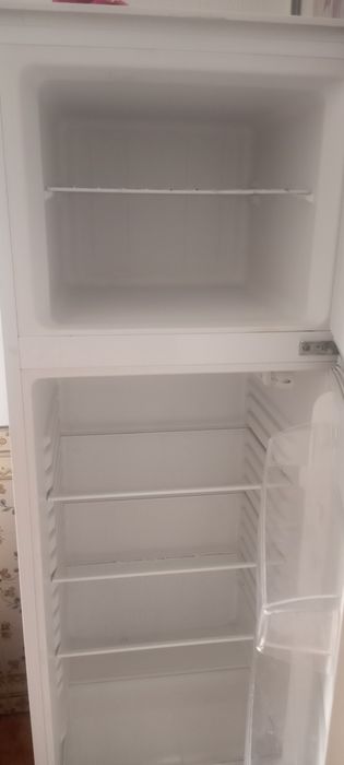 Figrifico branco de garagem