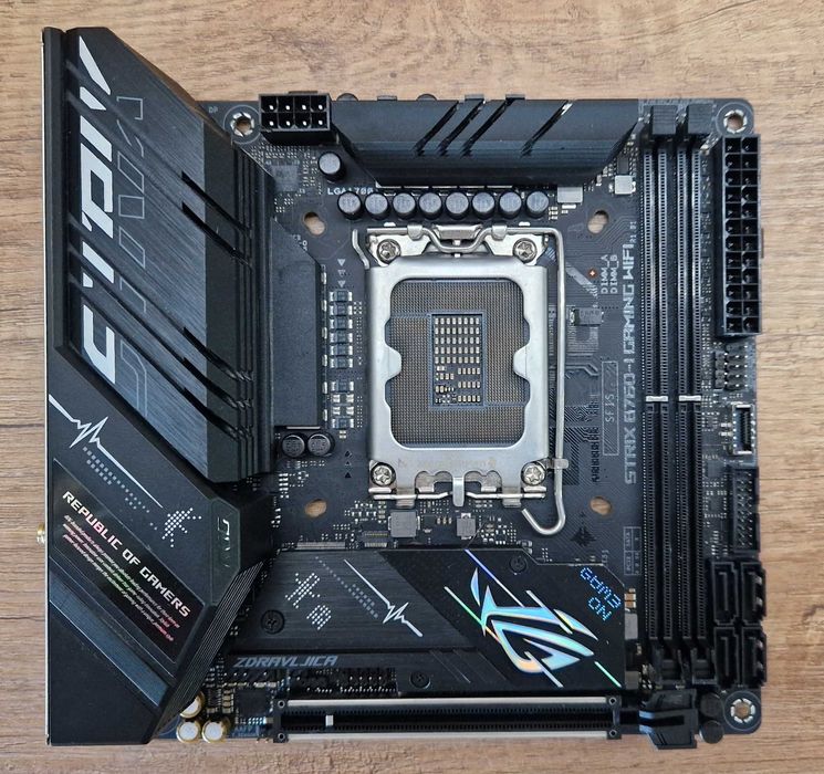 Płyta główna Mini ITX ASUS ROG STRIX B760-I GAMING WIFI box gw  535819