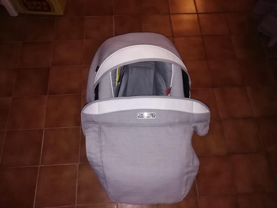 Carrinho de bebê447280493060444161