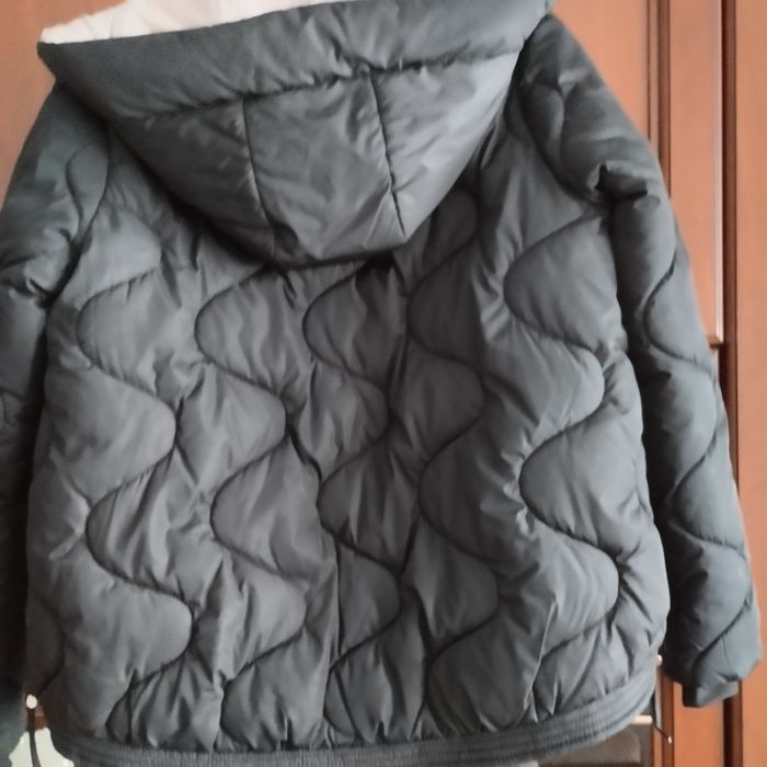 Куртка жіноча з капюшоном