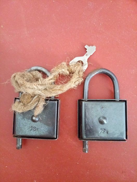 Замки советские СССР, 2 штуки. 1 ключ. Ціна за все.