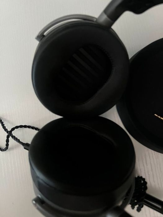 Audeze    MM-100