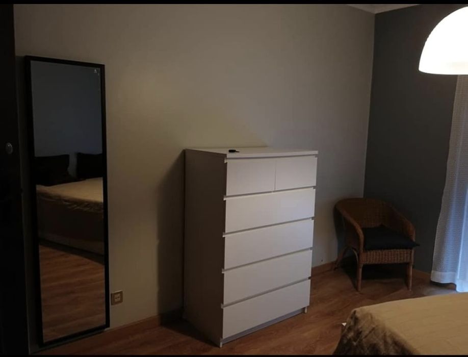 Quarto para Casal ao Monte dos  Burgos para início do mês de fevereiro