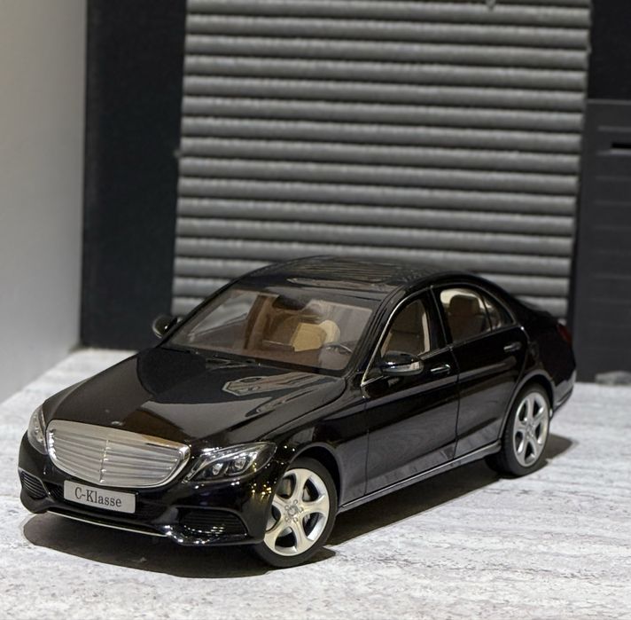 Mercedes-benz c-klasse  1:18 norev dealer edition [RARYTAS]