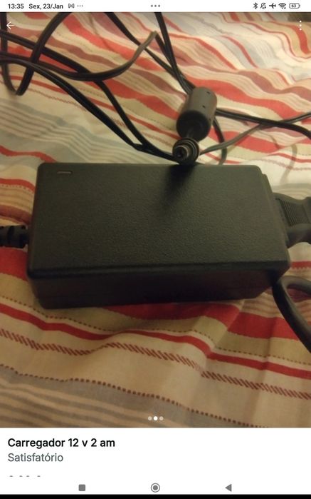 Carregador em bom estado