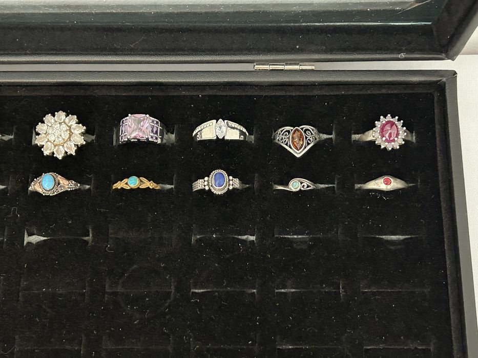 Колекція різних кілець