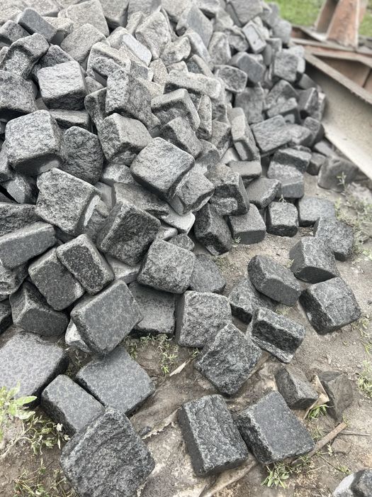 Бруківка (шашка гранитная, брусчатка)гранітна галтована від виробника