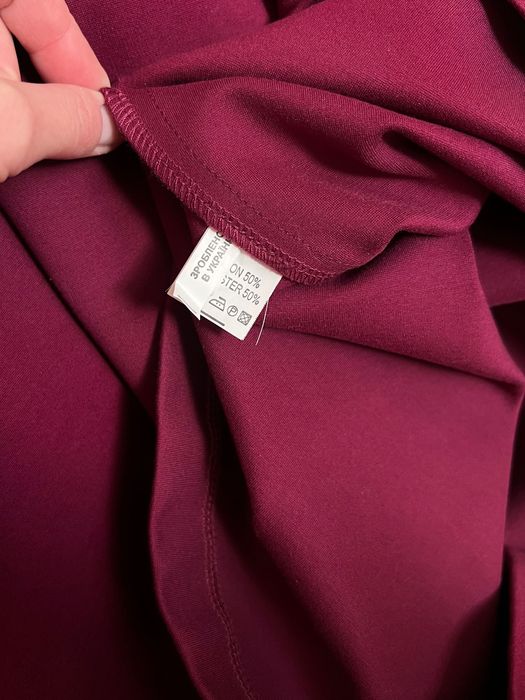 Весняна класична міді сукня-дзвін однотонна баклажанова на поясі