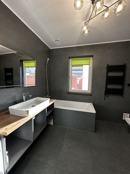 Будинок з Ремонтом та меблями в Бучі, район нової забудови